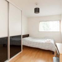 Double Bedroom with ensuite Regents Canal