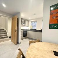 Modern 2 bedroom property with quirky décor