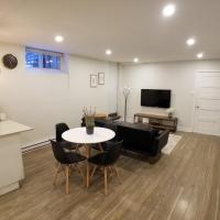 Modern and spacious 2 bedroom in Montreal, hotel en Notre-Dame-de-Grace, Montreal