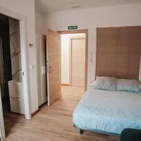 Poloestudios – hotel w mieście Zaratán