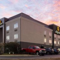 La Quinta by Wyndham Knoxville Airport, hotel cerca de Aeropuerto Mc Ghee Tyson - TYS, Alcoa