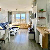 Espectacular apartamento junto al mar, con piscina en Málaga, hotel a Málaga, Churriana