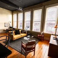 The C-Street Archive, hotel a Springfield