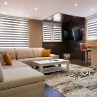 Ema, Asja, Eda Apartments, hotel di Zenica