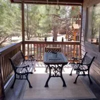 LilyBear Cabin, hotel a Overgaard