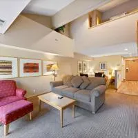 Palisades Tahoe Lodge Rentals Studio Loft #334, hotel di Olympic Valley