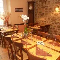 Logis L'Auberge Basque, hôtel à Ozon