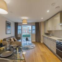 Modern 2 Bed Apartment - Allocated Parking