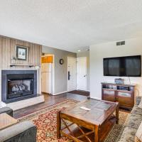 Cozy Condo with Patio 1 Mi to Wintergreen Resort!, hotel in Mount Torry Furnace