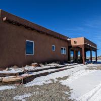 Casa de Encanto, hotel near Taos Regional Airport - TSM, El Prado