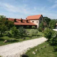 Malomdűlő Farmház, hotel u gradu 'Pilisborosjenő'