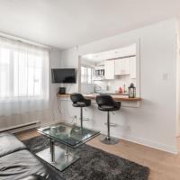 Cozy one bedroom apartment in the heart of downtown - 329, hotel in: Quartier Latin, Montreal