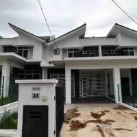 Nurul Homestay Ajil, hotel en 