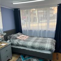 Cozy Guest Room in High Barnet (London) with Private Entrance and Small Terrace