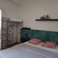 Chambre d'Hôtes La Rose des Vents, hotell i Sathonay-Camp