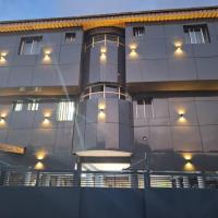 2BE HOTELS SUITES AND EVENTS, hotel in Isaga-Abosule