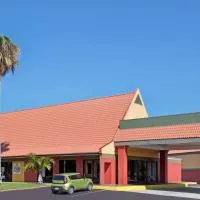 Days Inn by Wyndham Cocoa Cruiseport West At I-95/524, hótel í Cocoa