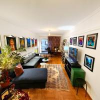 Spacious Artistic Flat With Private Parking