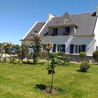 Aux Volets Bleus, hotel din Sibiril