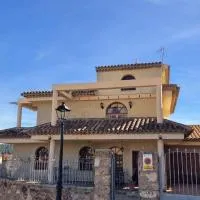 Villa los Dulces-Piscina Privada: Letur'da bir otel