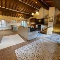 2 King Bed, 2 Full Bathroom Apartment in Umbria - Tuscany, hotel in Città della Pieve