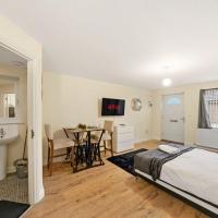 LT Properties comfy Studio Apartment