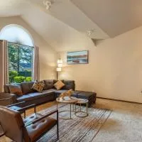 Comfy 4B/2b home near Dunes & Ocean! Pet Friendly!, hotell i Florence