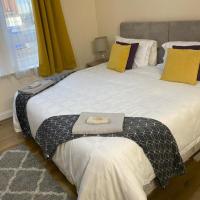 Studio -Walk 2 Leeds city centre park 4free &Wifi