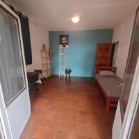 LocaTriolet2, hotel near Roland Garros Airport - RUN, Saint-Denis