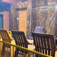 SANTOSH HOME STAY، فندق في Gokarn