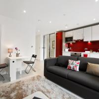 Cool Dalston studio with balcony and gym โรงแรมที่Claptonในลอนดอน