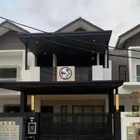[New Double Storey] 12 to 14 Pax - SG ABONG - BRIGHT INN HOMESTAY, готель у місті Муар