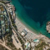 Folie Marine Hotel & Beach Club, hotell i Jal