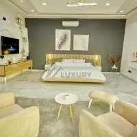 Luxury Suites, hotel em Parakou