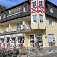 Café Bäckerei Pension Alcana Mirco Münch, hotel en Alken