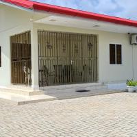 Kapowlito Real Estate Casa #1 Mon Plaisirweg: Paramaribo, Johan Adolf Pengel Uluslararası Havaalanı - PBM yakınında bir otel