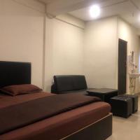THE Pi HOTEL IMPHAL MANIPUR, hotel a Imphal
