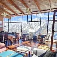 Faraway Cottages, Auli, מלון בג'ושימת