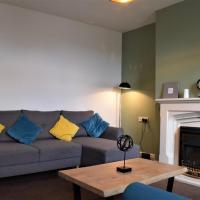 Glossop Retreat 1 King2 Dbl Cottage