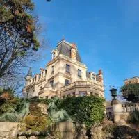 Hotel-Musée Villa Bagatelle, hotelli kohteessa Irigny