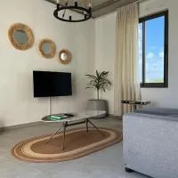 Cosy 2BR apts 5 mins walk to Pereybere beach -Seasons Break, ξενοδοχείο σε Pereybere
