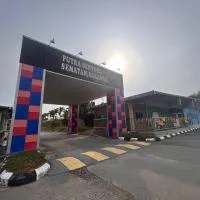 Sematan में, होटल Putra Sentosa Retreat Camp, Sematan
