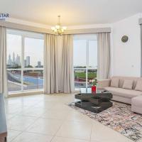 Luxurious 2BR Apartment near Palm Jumeirah, hotell i Al Sufouh i Dubai