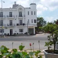 VIEW HOTEL- TRÀM CHIM、Tràm Chimのホテル