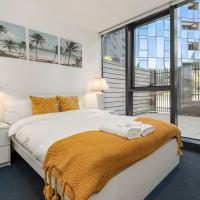 2 BD Luxury apartment at heart of Docklands with 85