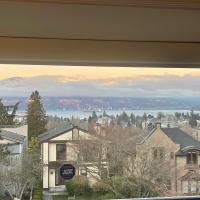 38-Villa plus mt ocean & City view, хотел в района на Point Grey, Ванкувър