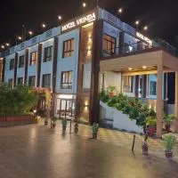 Hotel Vrinda, מלון בMaihar