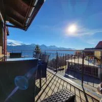 Alpine Balcony 4-Room apartment, hotel en Beatenberg