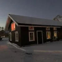 Lofoten- Feriehus Fjøsen, hotel en Ørsvåg