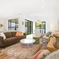 Burra Beachy - Pet Friendly - 5 Mins Walk to Beach, hotel din Culburra Beach